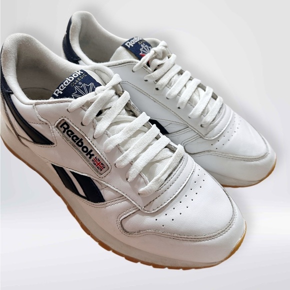 Reebok Adult Classic Leather Sneakers Size 6(men), 7.5 (women) White, Gumsoles main image 5